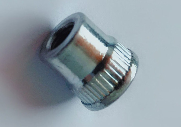 11B多工位螺帽机